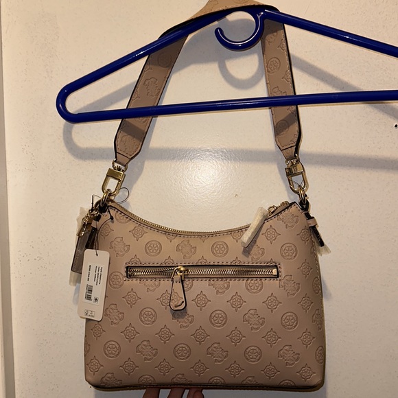 NWT GUESS Sirrah Top Zip Shoulder Bag👜 - Picture 2 of 4